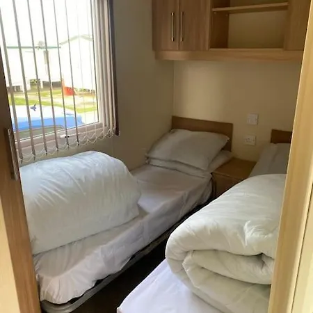 6 Berth Caravan Hire Close To Fantasy Island Ingoldmells Extérieur photo